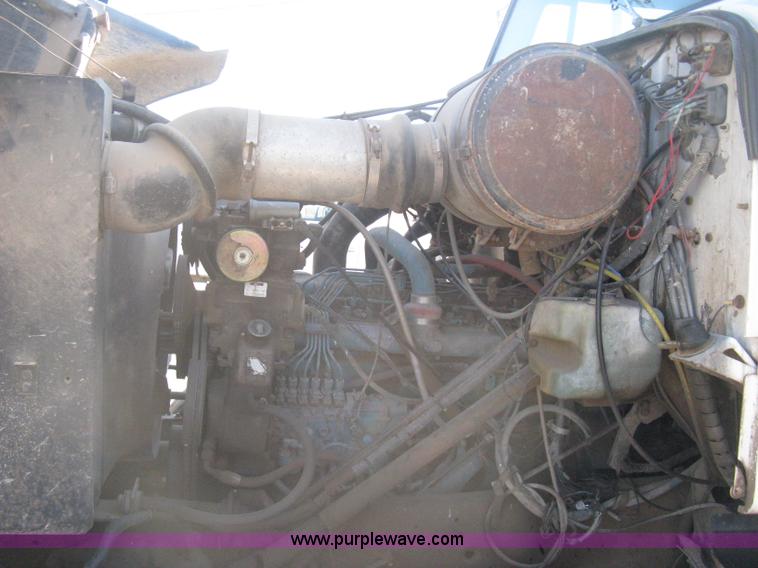 image for item B8331 1979 International F2554 tender tanker truck