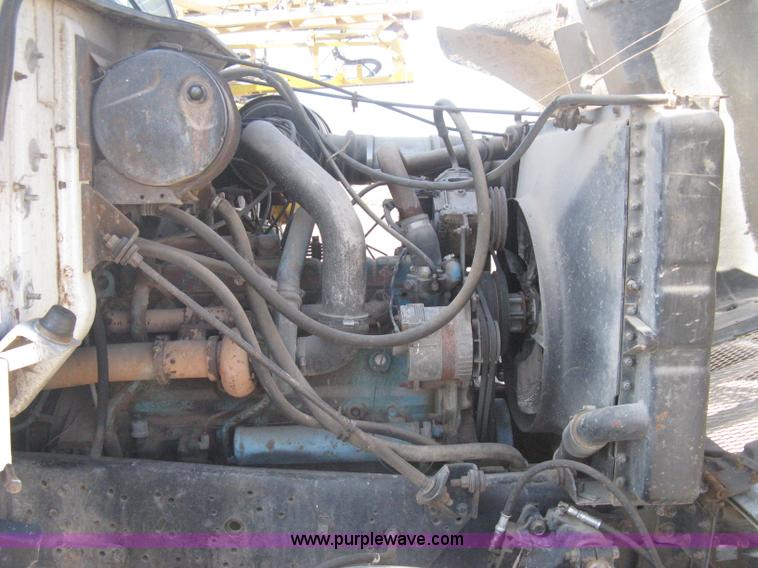 image for item B8331 1979 International F2554 tender tanker truck