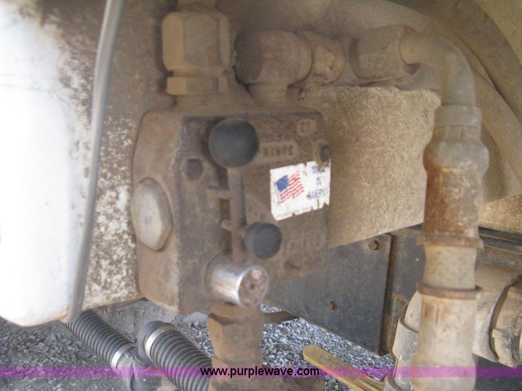 image for item B8331 1979 International F2554 tender tanker truck