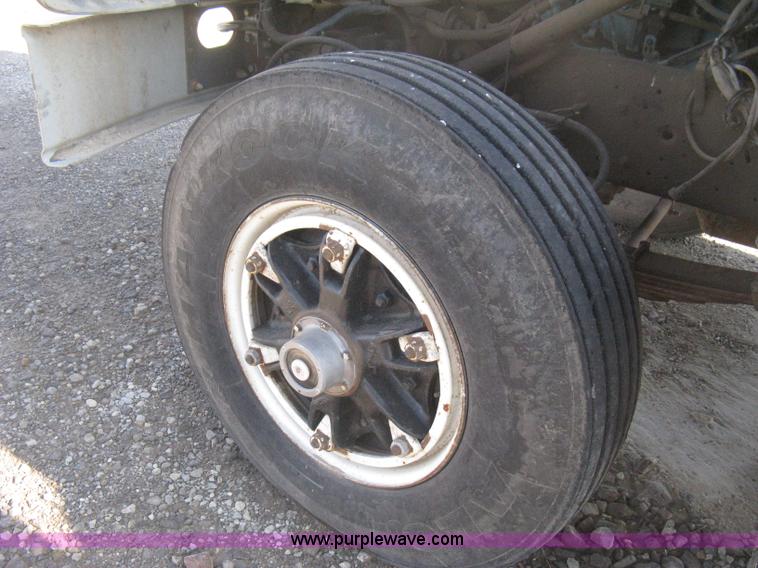 image for item B8331 1979 International F2554 tender tanker truck