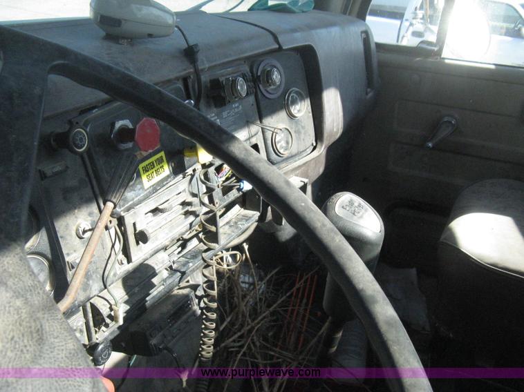 image for item B8331 1979 International F2554 tender tanker truck