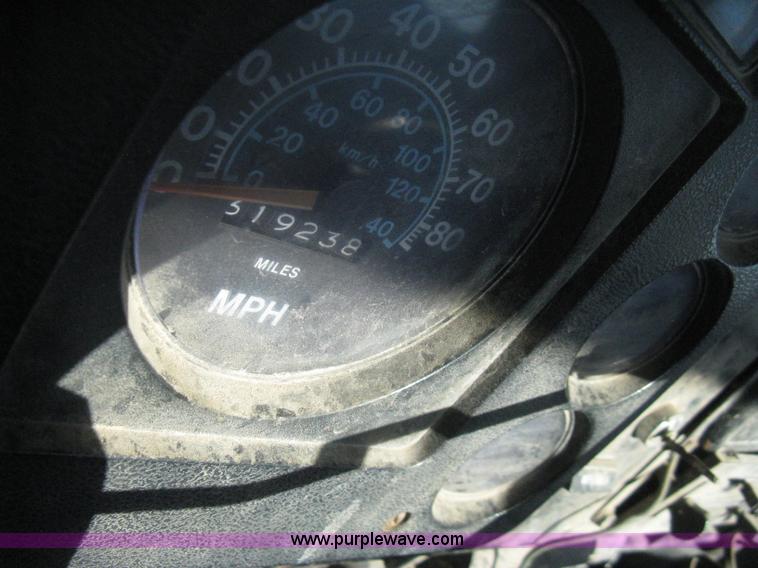 image for item B8331 1979 International F2554 tender tanker truck