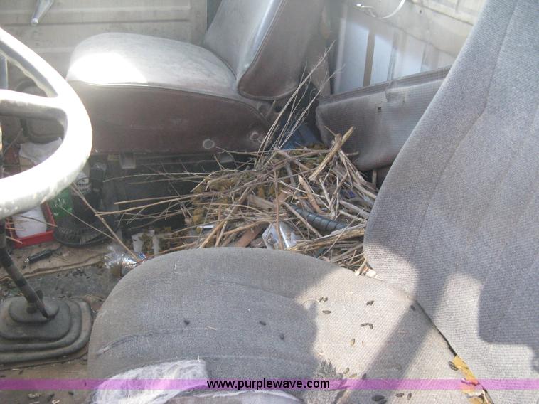 image for item B8331 1979 International F2554 tender tanker truck