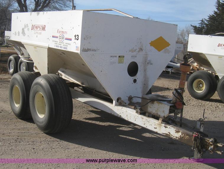 image for item B8332 Dempster Clipper 200S fertilizer spinner/spreader