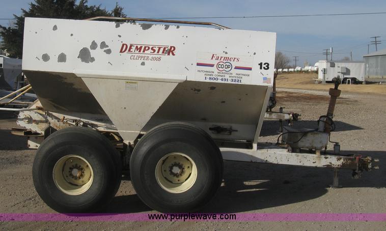 image for item B8332 Dempster Clipper 200S fertilizer spinner/spreader