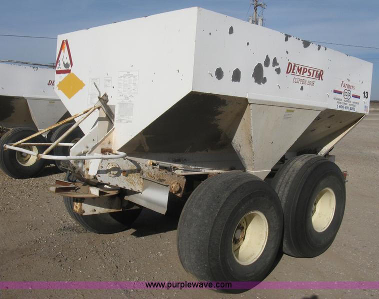 image for item B8332 Dempster Clipper 200S fertilizer spinner/spreader