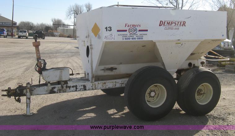 image for item B8332 Dempster Clipper 200S fertilizer spinner/spreader