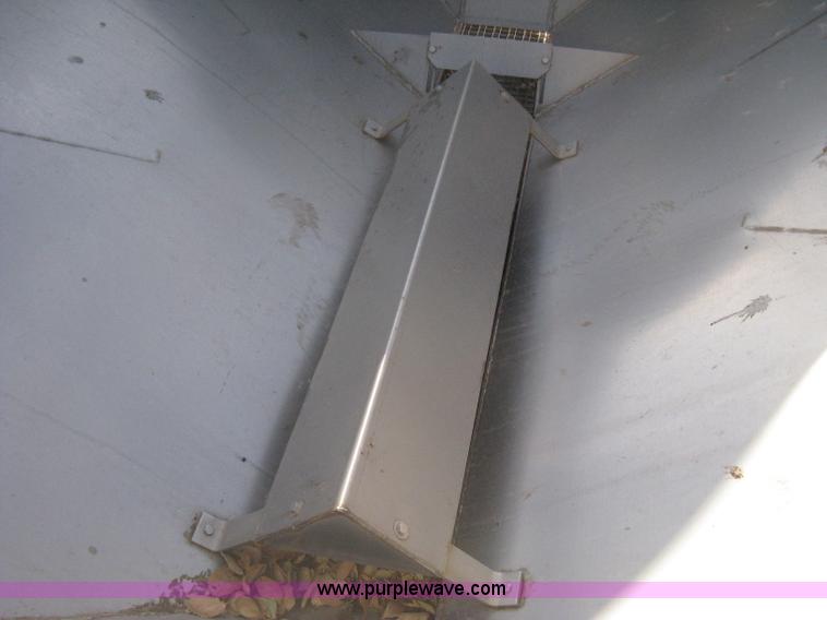 image for item B8332 Dempster Clipper 200S fertilizer spinner/spreader