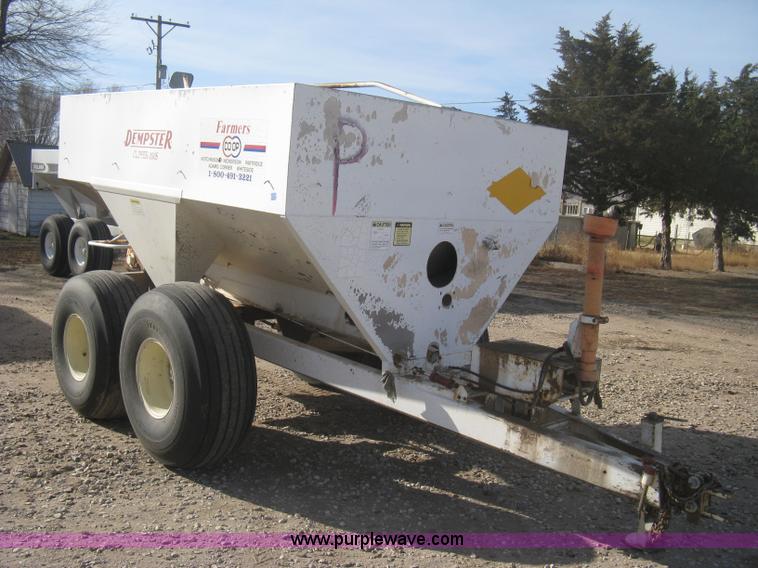 image for item B8333 Dempster Clipper 200S fertilizer spinner/spreader