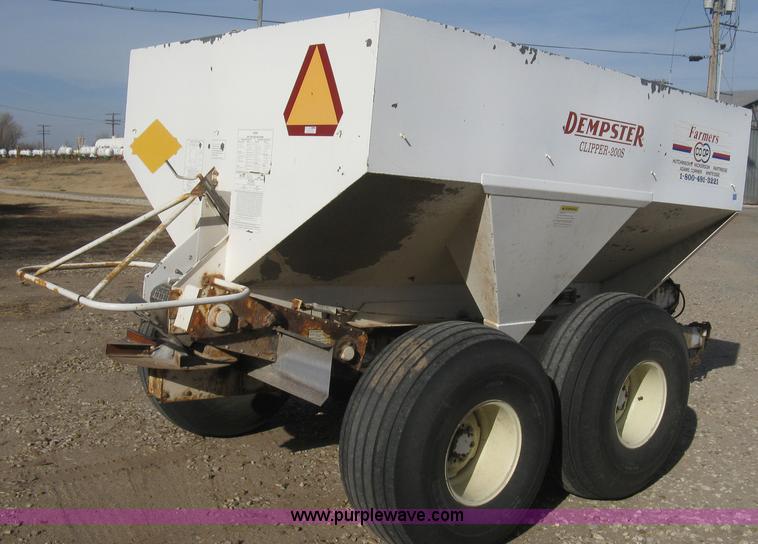 image for item B8333 Dempster Clipper 200S fertilizer spinner/spreader