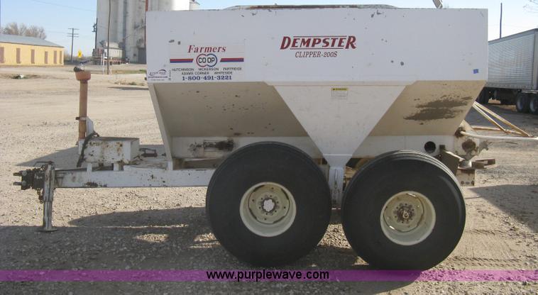 image for item B8333 Dempster Clipper 200S fertilizer spinner/spreader