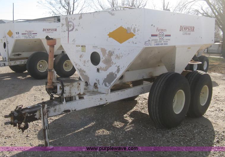 image for item B8333 Dempster Clipper 200S fertilizer spinner/spreader