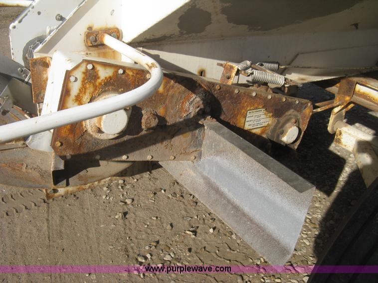 image for item B8333 Dempster Clipper 200S fertilizer spinner/spreader
