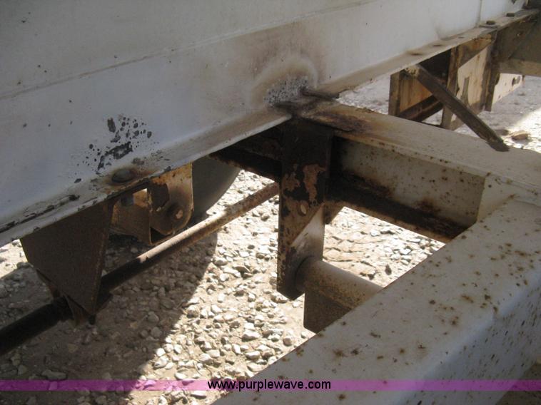 image for item B8333 Dempster Clipper 200S fertilizer spinner/spreader