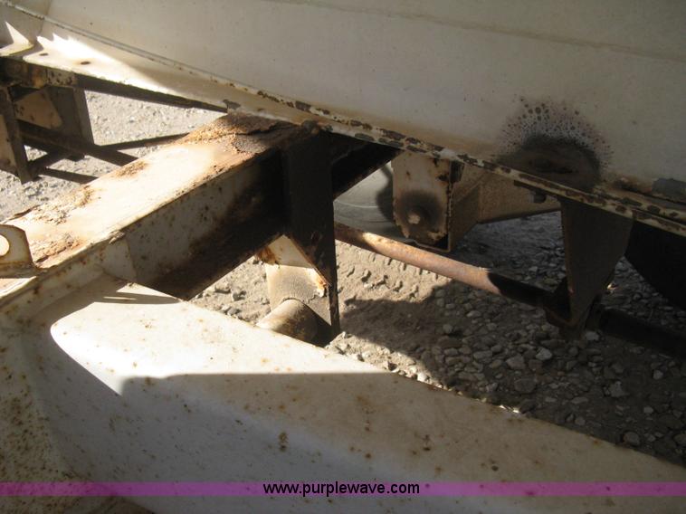 image for item B8333 Dempster Clipper 200S fertilizer spinner/spreader