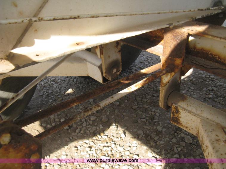 image for item B8333 Dempster Clipper 200S fertilizer spinner/spreader