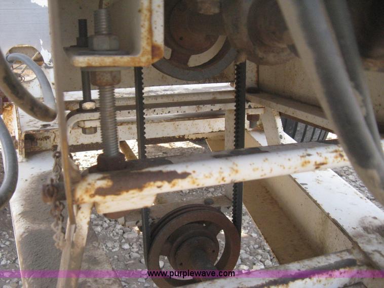 image for item B8333 Dempster Clipper 200S fertilizer spinner/spreader