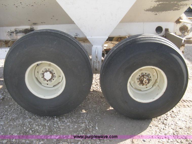 image for item B8333 Dempster Clipper 200S fertilizer spinner/spreader