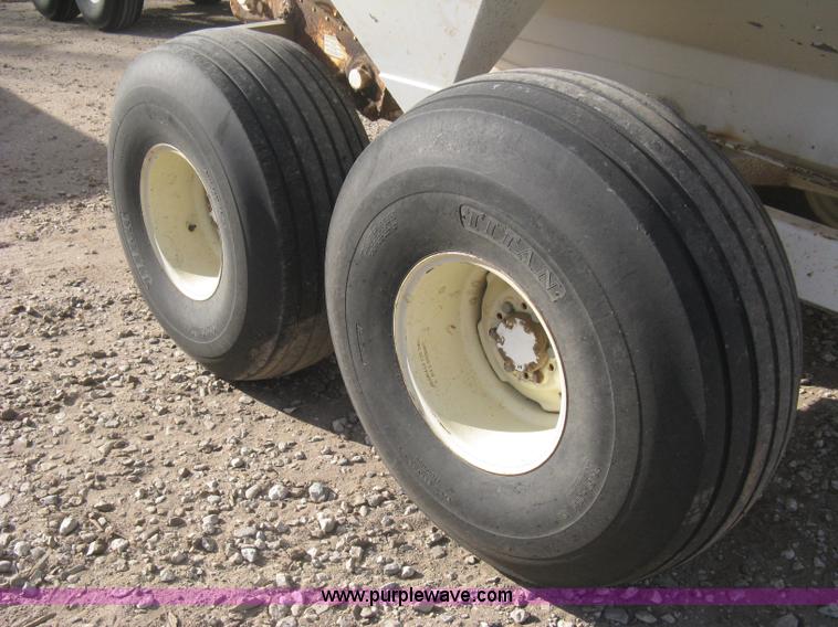 image for item B8333 Dempster Clipper 200S fertilizer spinner/spreader