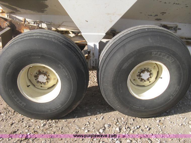 image for item B8333 Dempster Clipper 200S fertilizer spinner/spreader