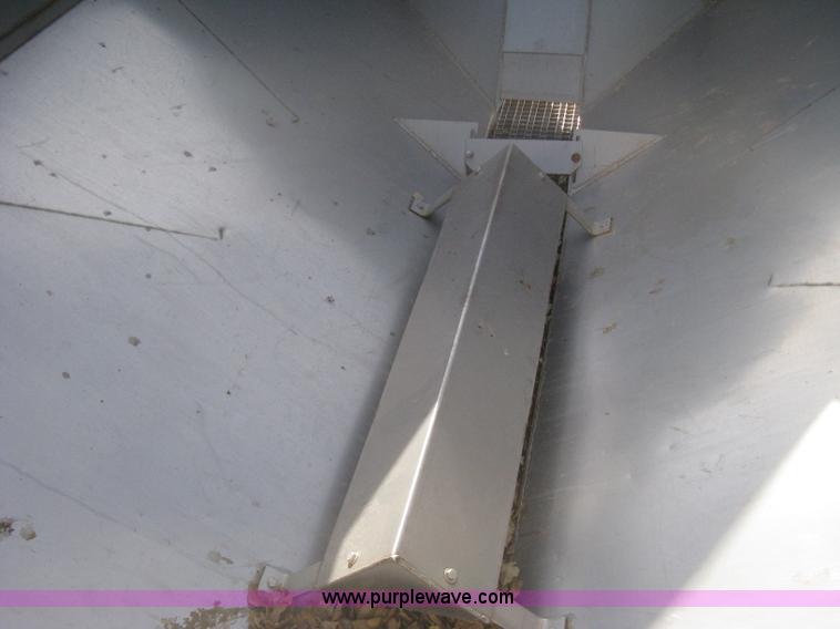 image for item B8333 Dempster Clipper 200S fertilizer spinner/spreader