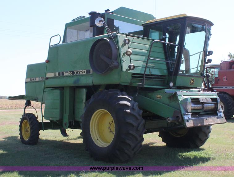 image for item C2855 1980 John Deere 7720 Turbo combine