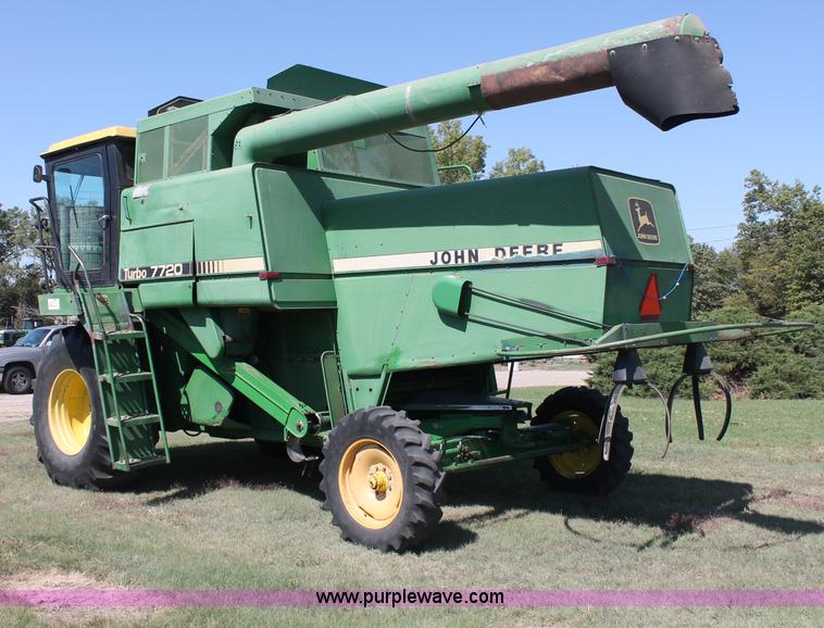 image for item C2855 1980 John Deere 7720 Turbo combine