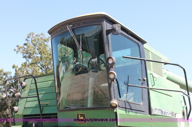 image for item C2855 1980 John Deere 7720 Turbo combine