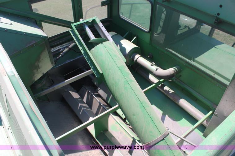 image for item C2855 1980 John Deere 7720 Turbo combine