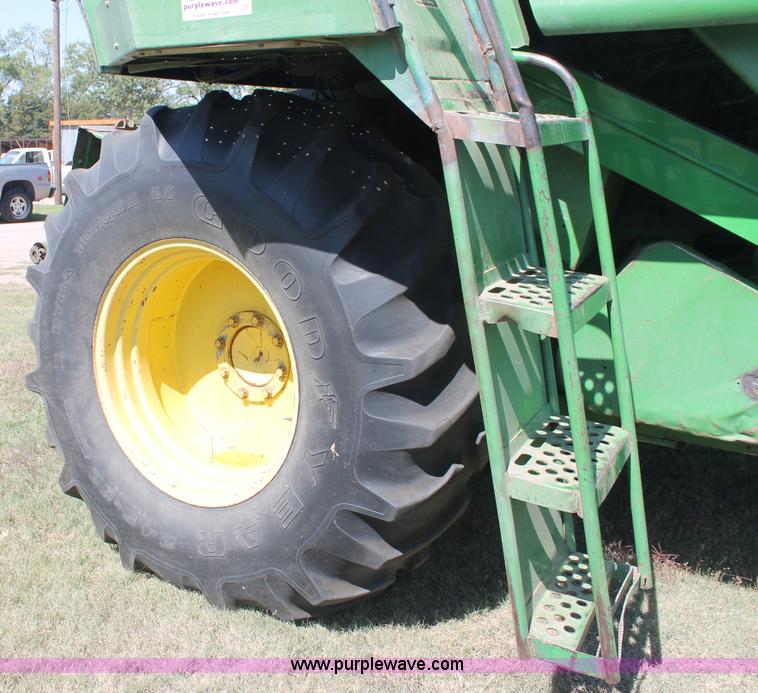 image for item C2855 1980 John Deere 7720 Turbo combine