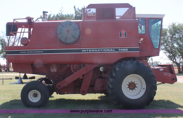 image for item C2856 1980 International 1480 Axial-Flow combine