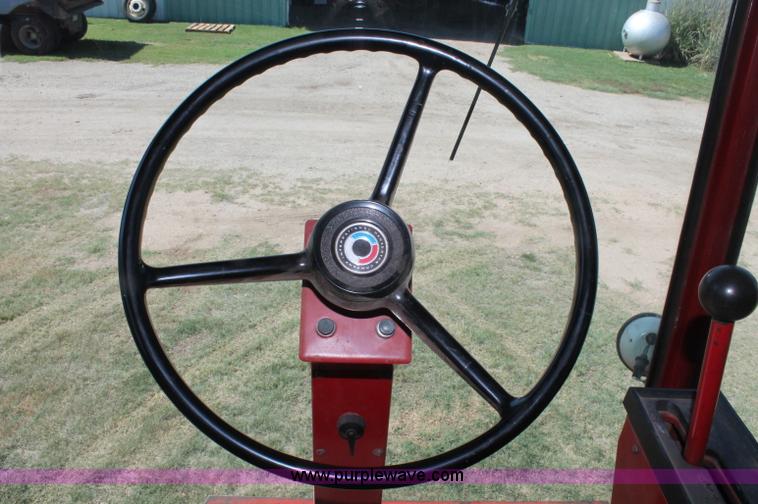 image for item C2856 1980 International 1480 Axial-Flow combine