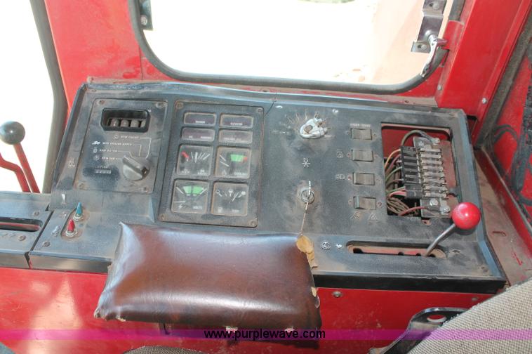 image for item C2856 1980 International 1480 Axial-Flow combine