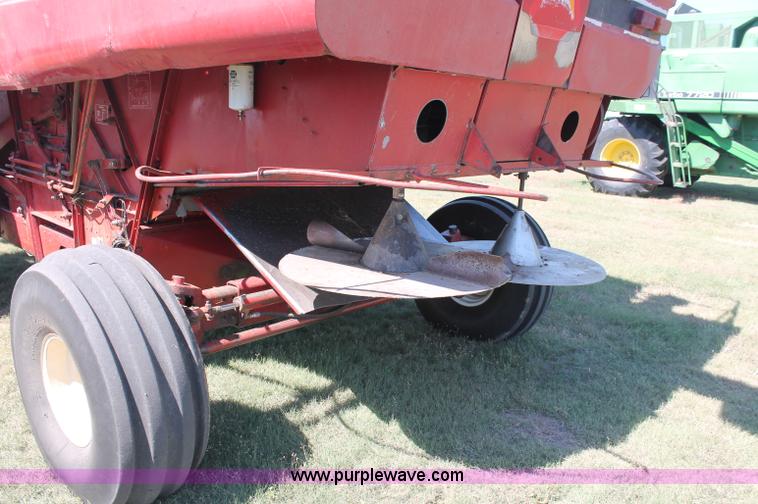 image for item C2856 1980 International 1480 Axial-Flow combine