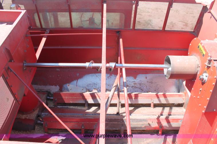 image for item C2856 1980 International 1480 Axial-Flow combine