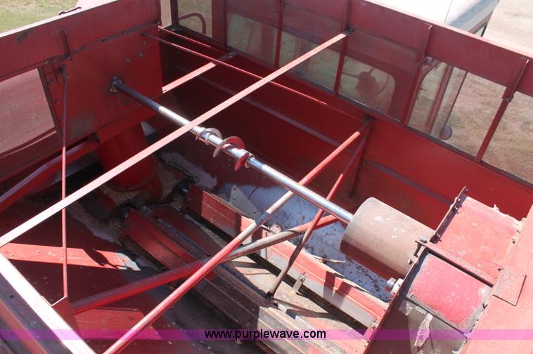 image for item C2856 1980 International 1480 Axial-Flow combine