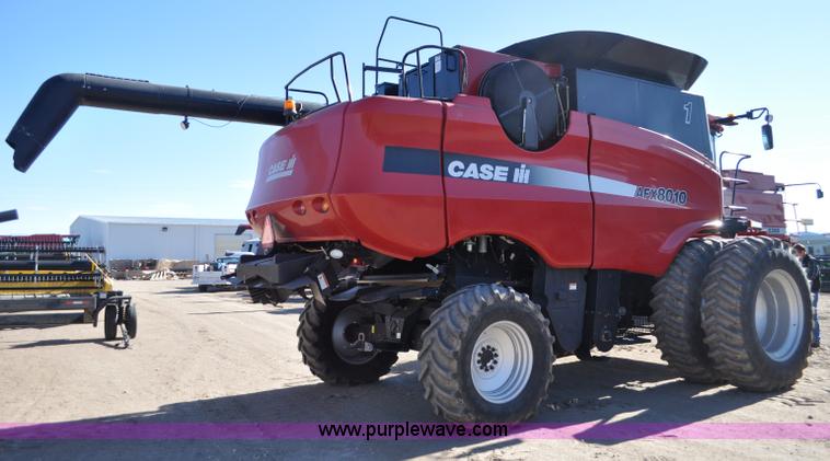 image for item C3223 2006 Case IH 8010 combine