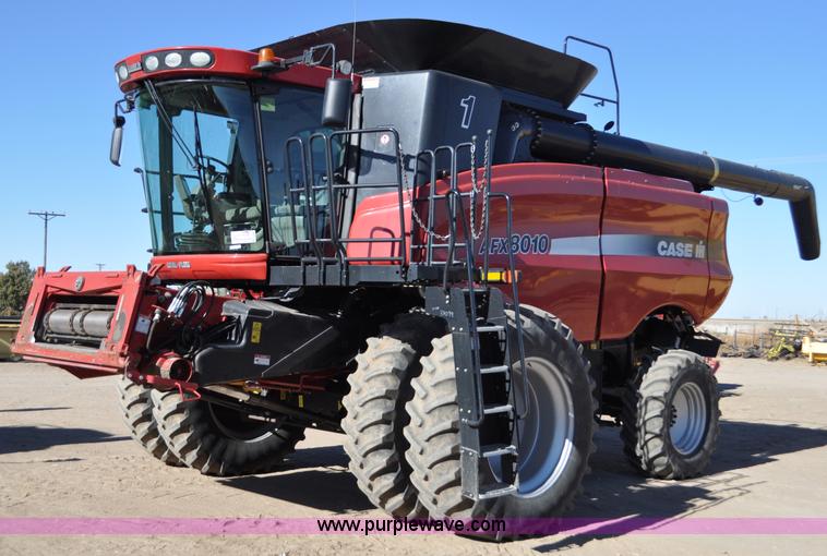 image for item C3223 2006 Case IH 8010 combine