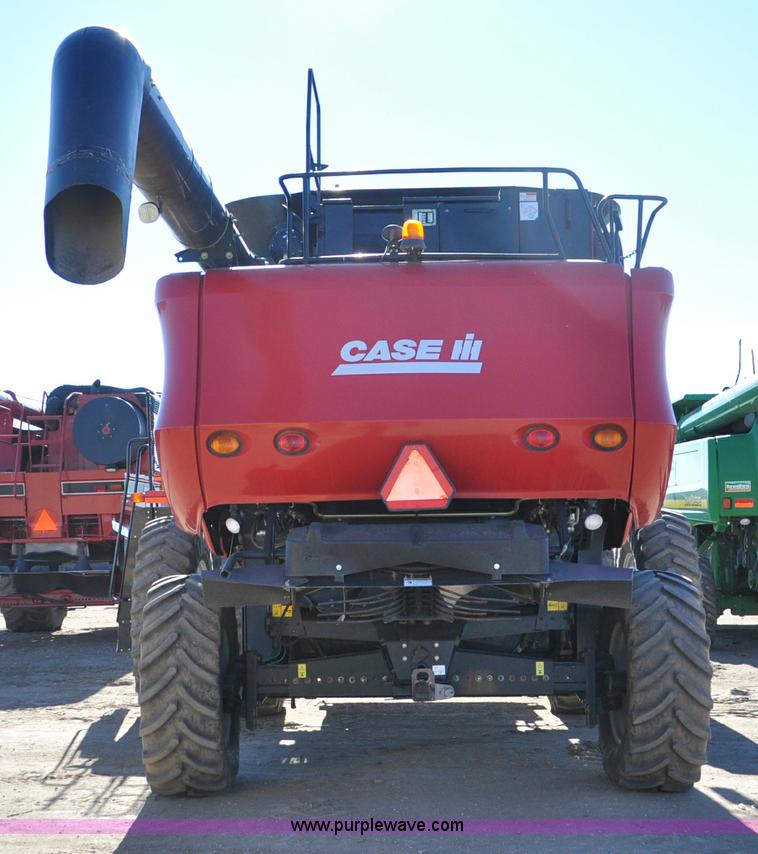 image for item C3223 2006 Case IH 8010 combine
