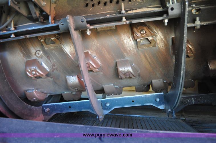 image for item C3223 2006 Case IH 8010 combine