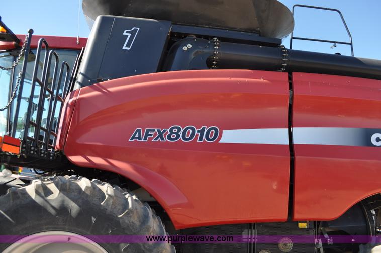 image for item C3223 2006 Case IH 8010 combine