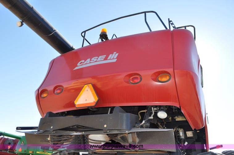 image for item C3223 2006 Case IH 8010 combine