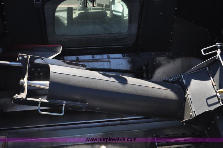 image for item C3223 2006 Case IH 8010 combine