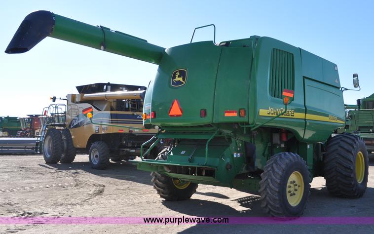 image for item C3226 2004 John Deere 9860 STS RWA combine
