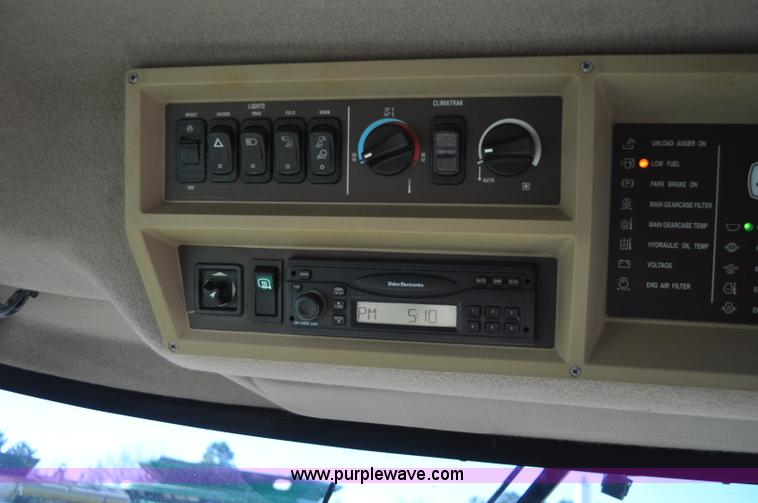 image for item C3226 2004 John Deere 9860 STS RWA combine