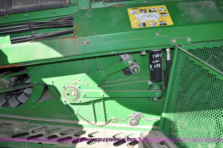 image for item C3226 2004 John Deere 9860 STS RWA combine