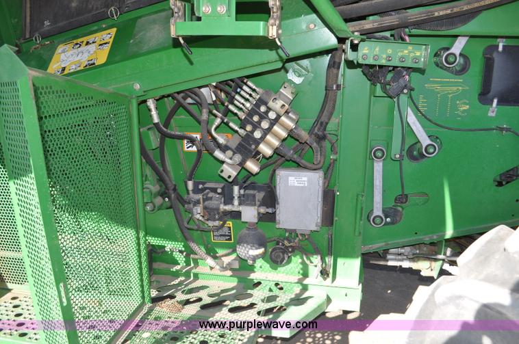 image for item C3226 2004 John Deere 9860 STS RWA combine