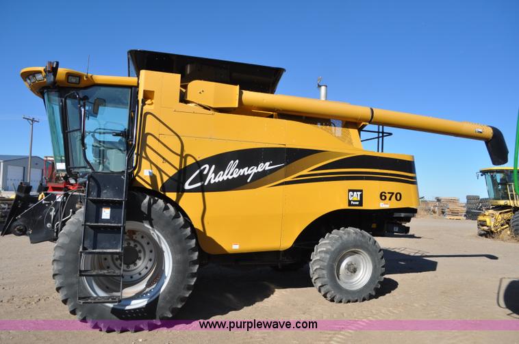 image for item C3227 2004 AGCO Challenger 670 combine