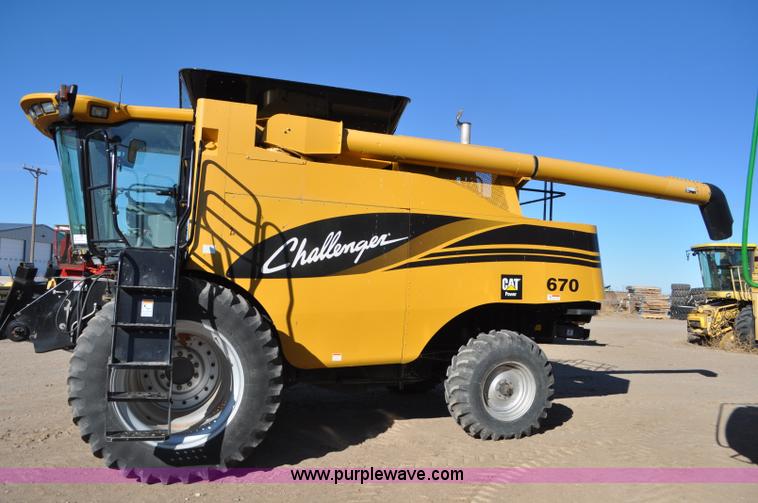 image for item C3227 2004 AGCO Challenger 670 combine