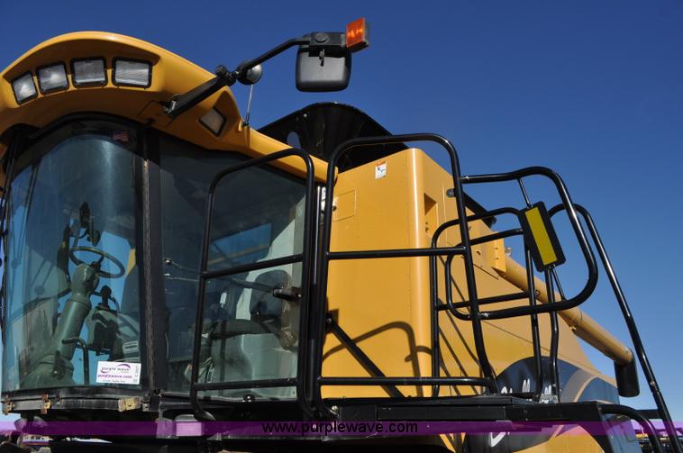 image for item C3227 2004 AGCO Challenger 670 combine